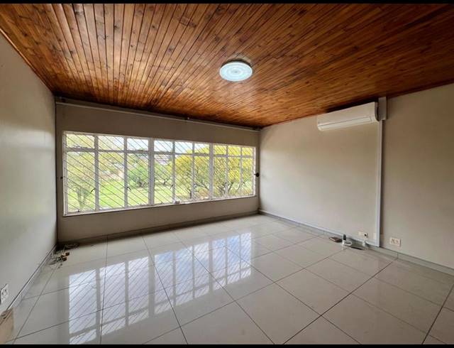 4 BEDROOM APARTMENT FOR SALE IN LAUDIUM